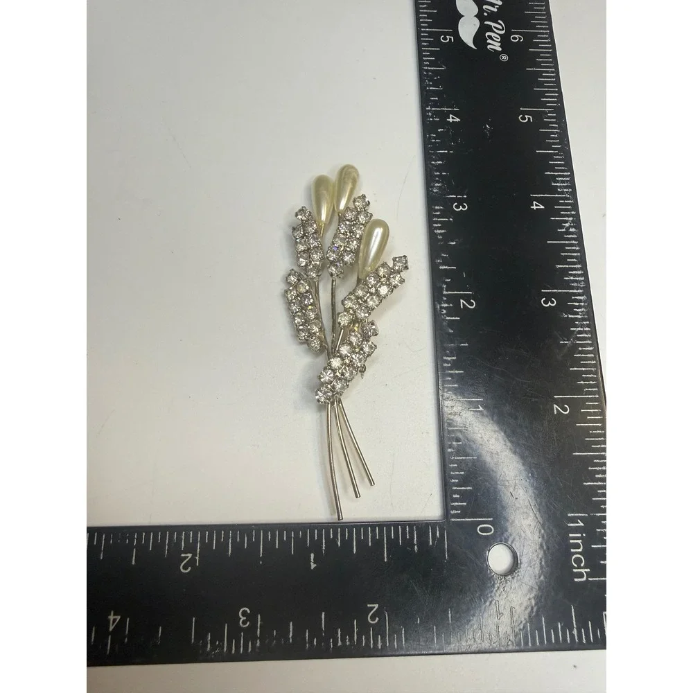 Vintage Gold Tone Rhinestone Faux Pearl Floral Spray Brooch Pin Wheat Motif